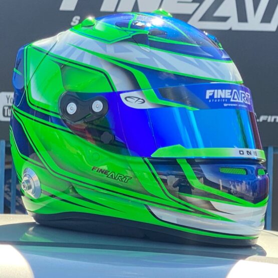 Personalização de capacete de kart e carro