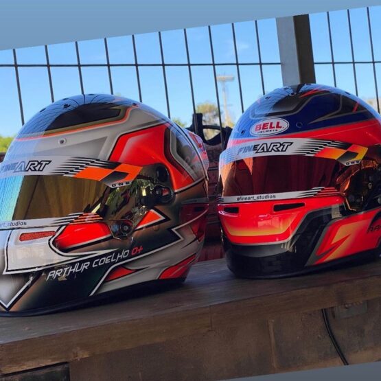 Personalização de capacete de kart e carro
