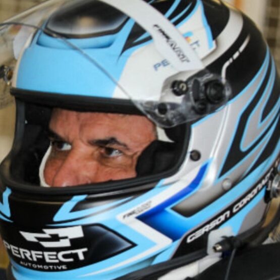 Personalização de capacete de kart e carro